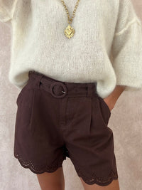 Short Léanne