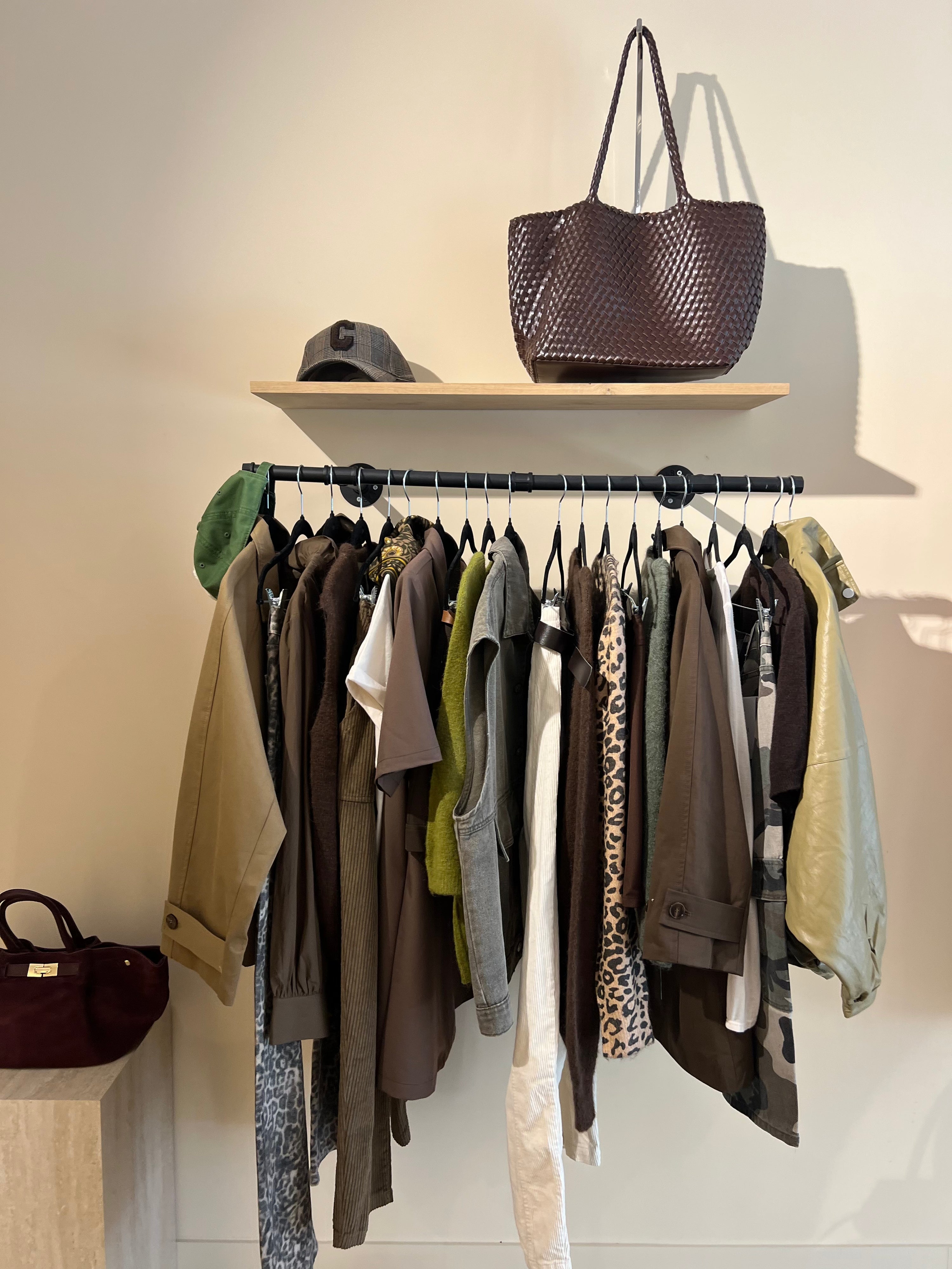 look tendance vert sac marron
